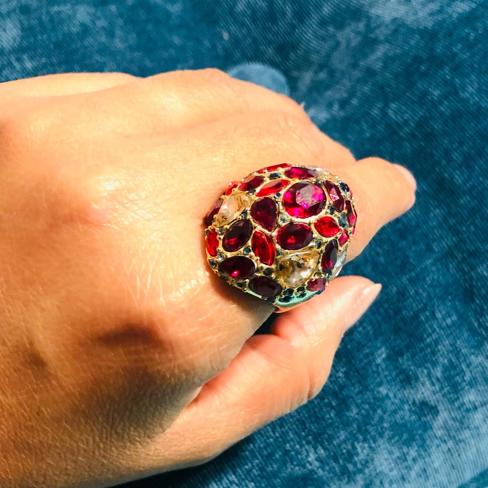 ST JHON Swarovski Crystals Cocktail Ring. ❤️❤️❤️❤️❤️